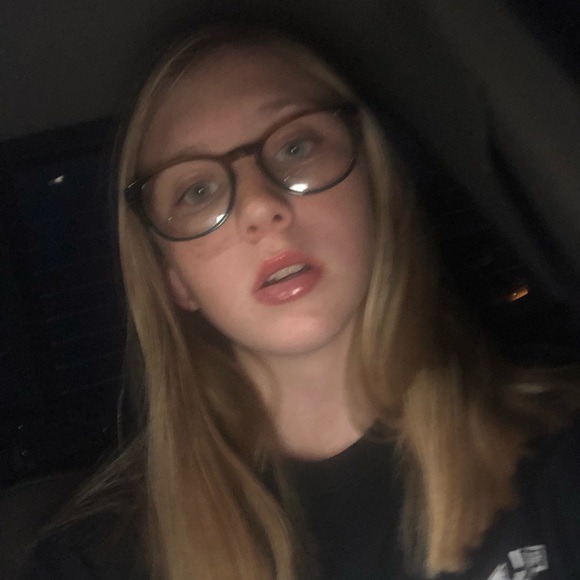 Meet your Posher, Ella - Picture 1 of 1